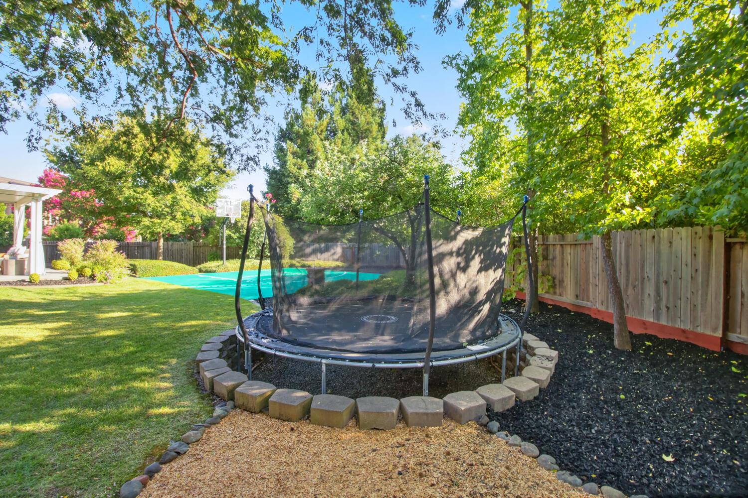 8540 Quail Oaks Drive