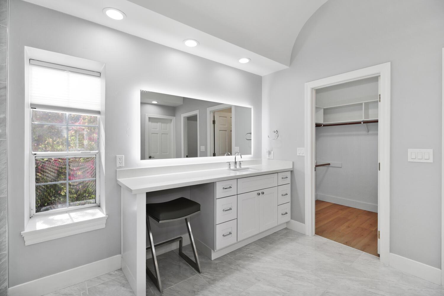 8540 Quail Oaks Drive