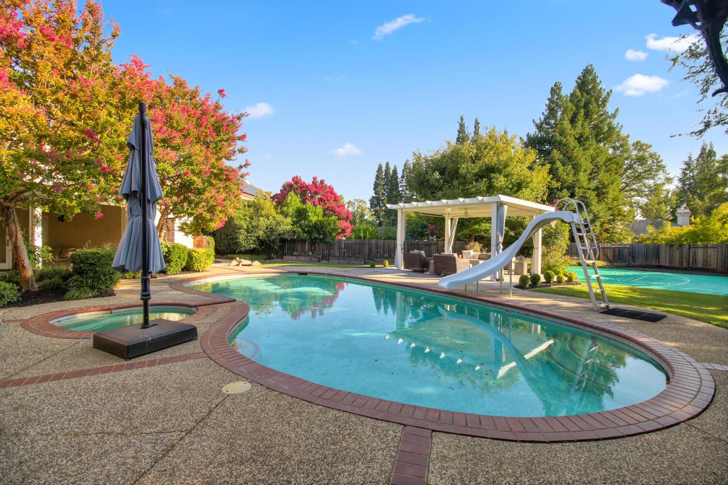 8540 Quail Oaks Drive