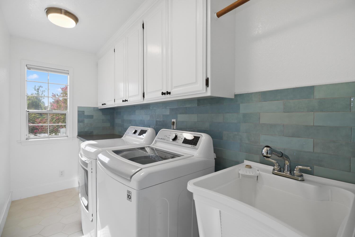 8540 Quail Oaks Drive