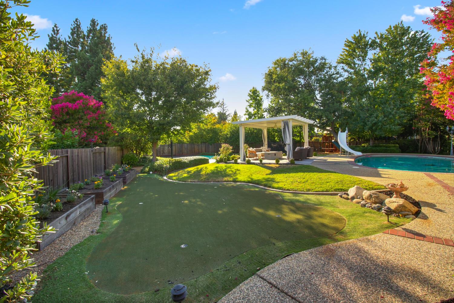 8540 Quail Oaks Drive