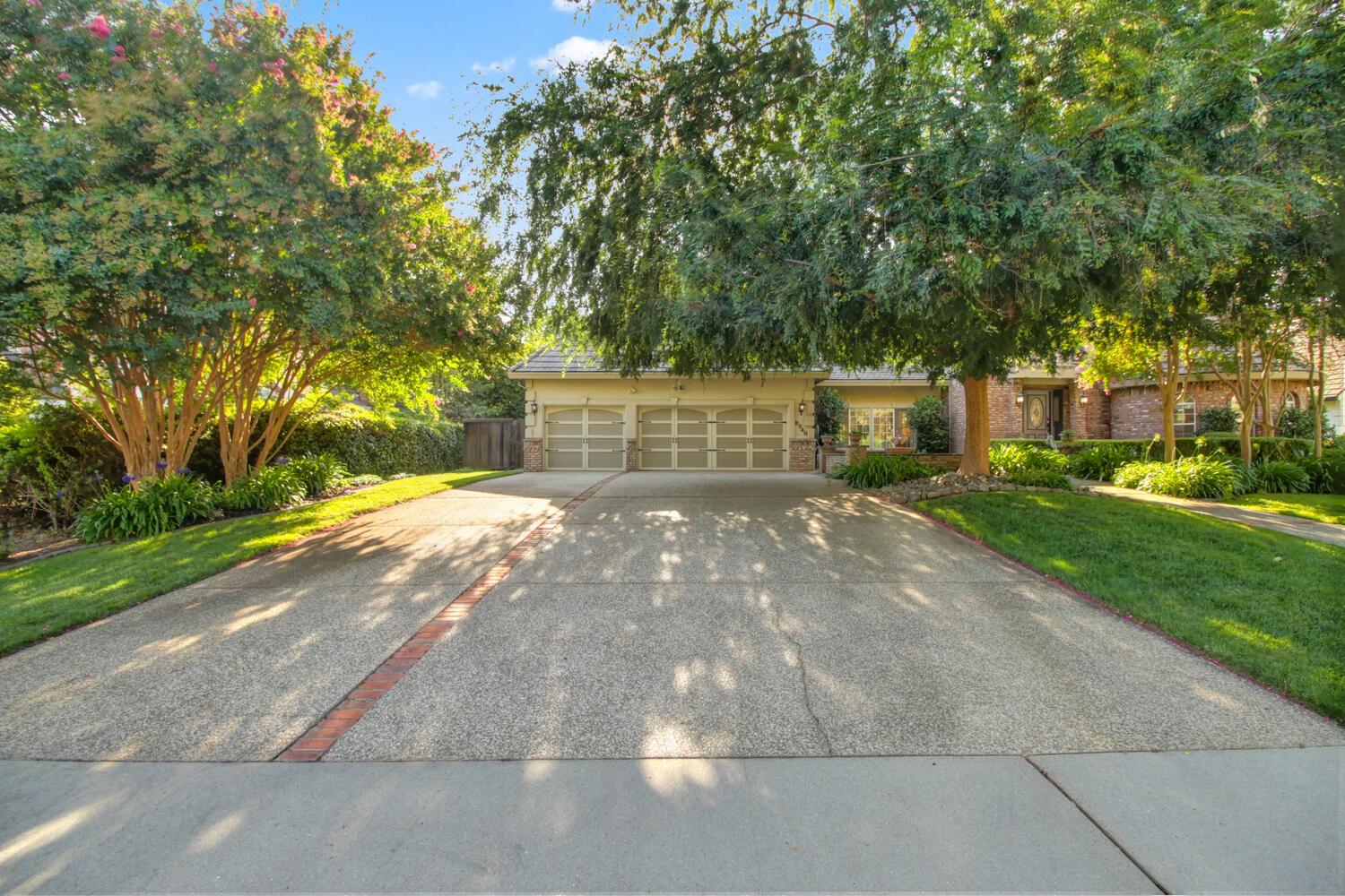 8540 Quail Oaks Drive