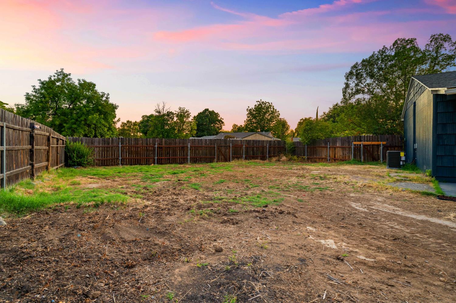 2133 Rossmoor Drive