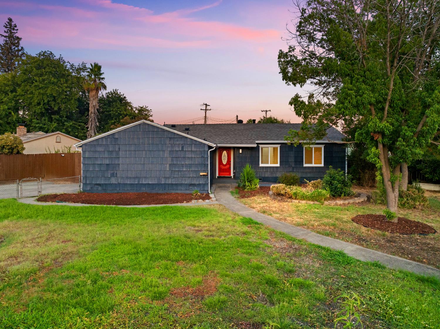 2133 Rossmoor Drive