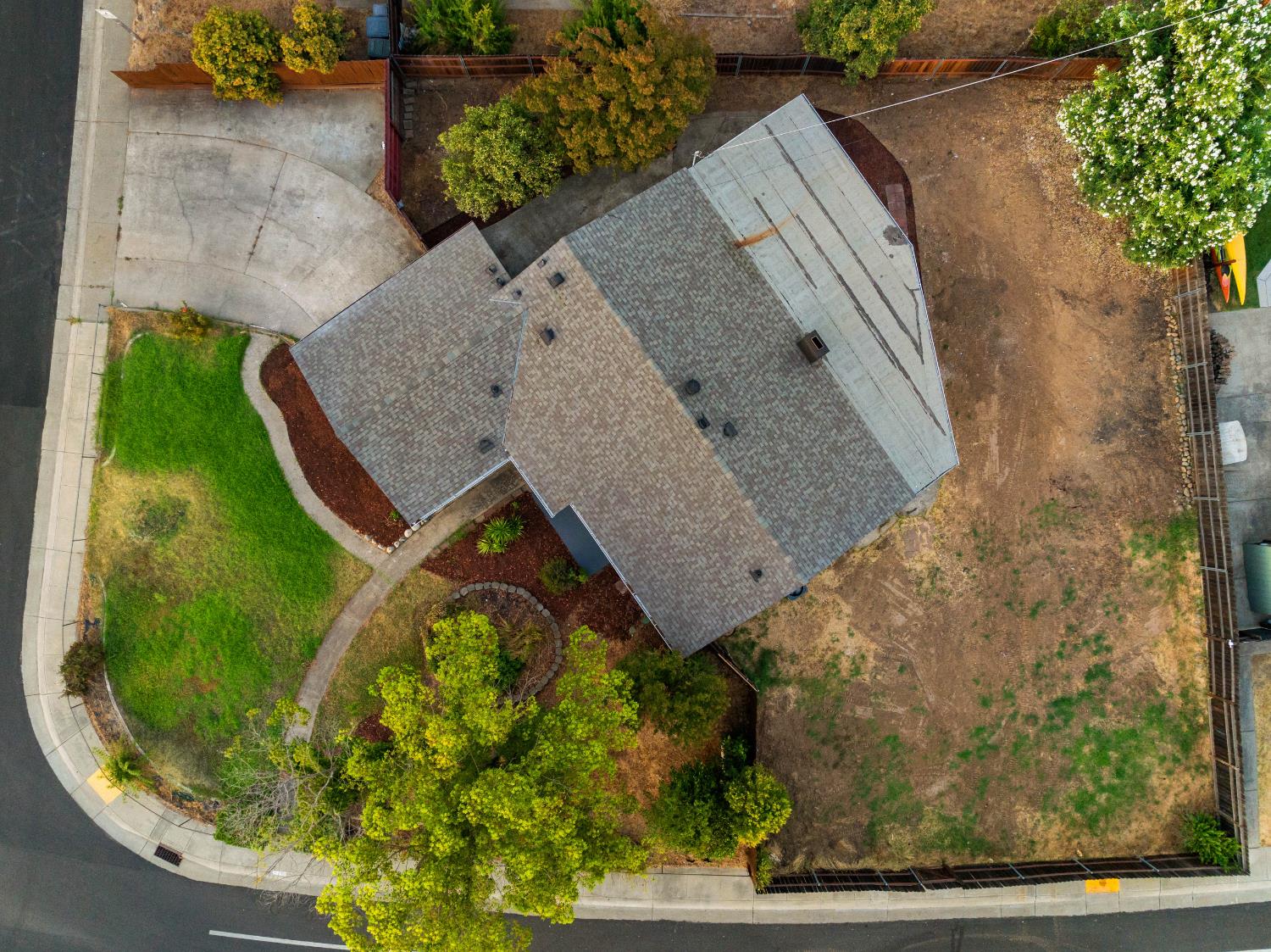 2133 Rossmoor Drive