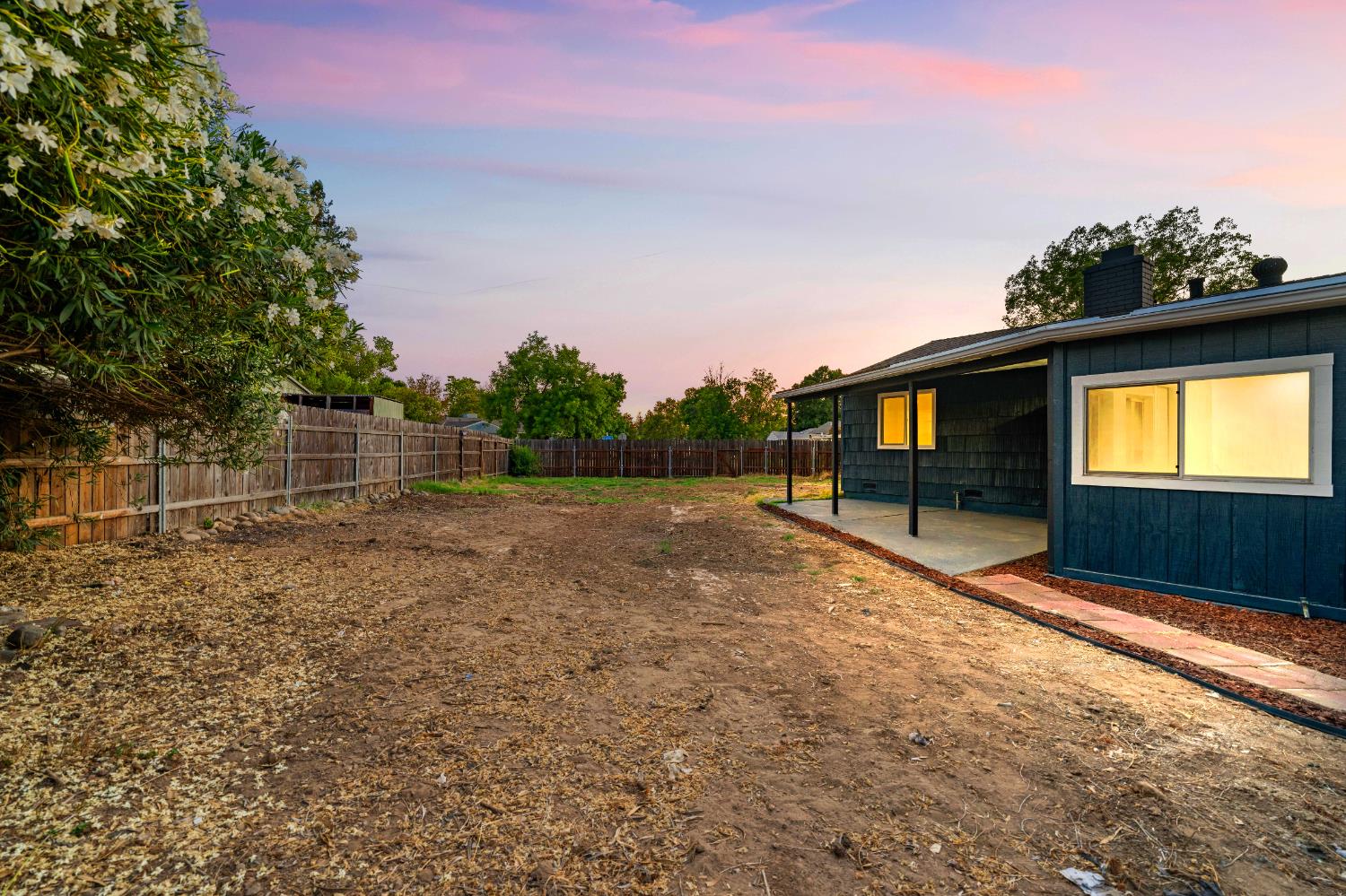 2133 Rossmoor Drive