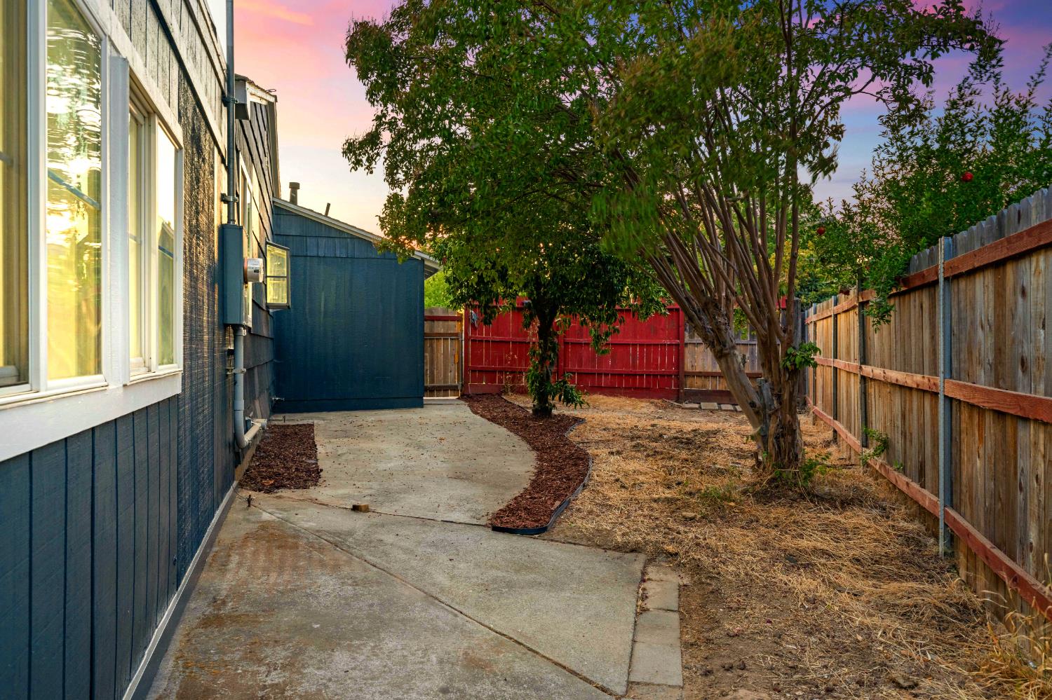 2133 Rossmoor Drive