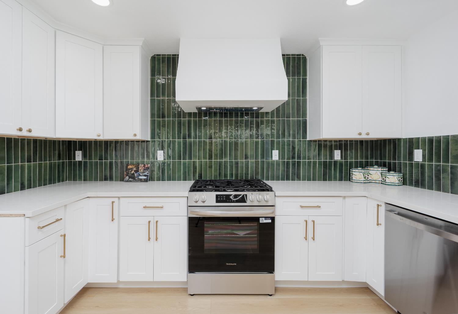 2133 Rossmoor Drive
