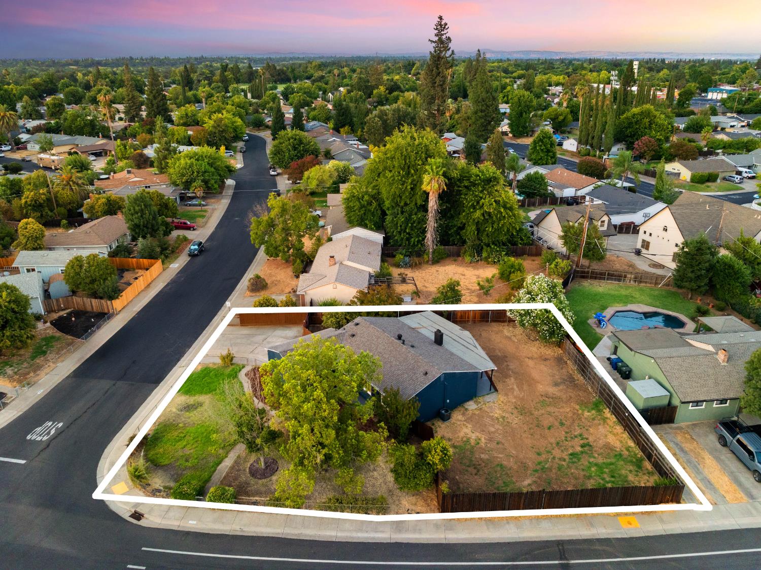 2133 Rossmoor Drive