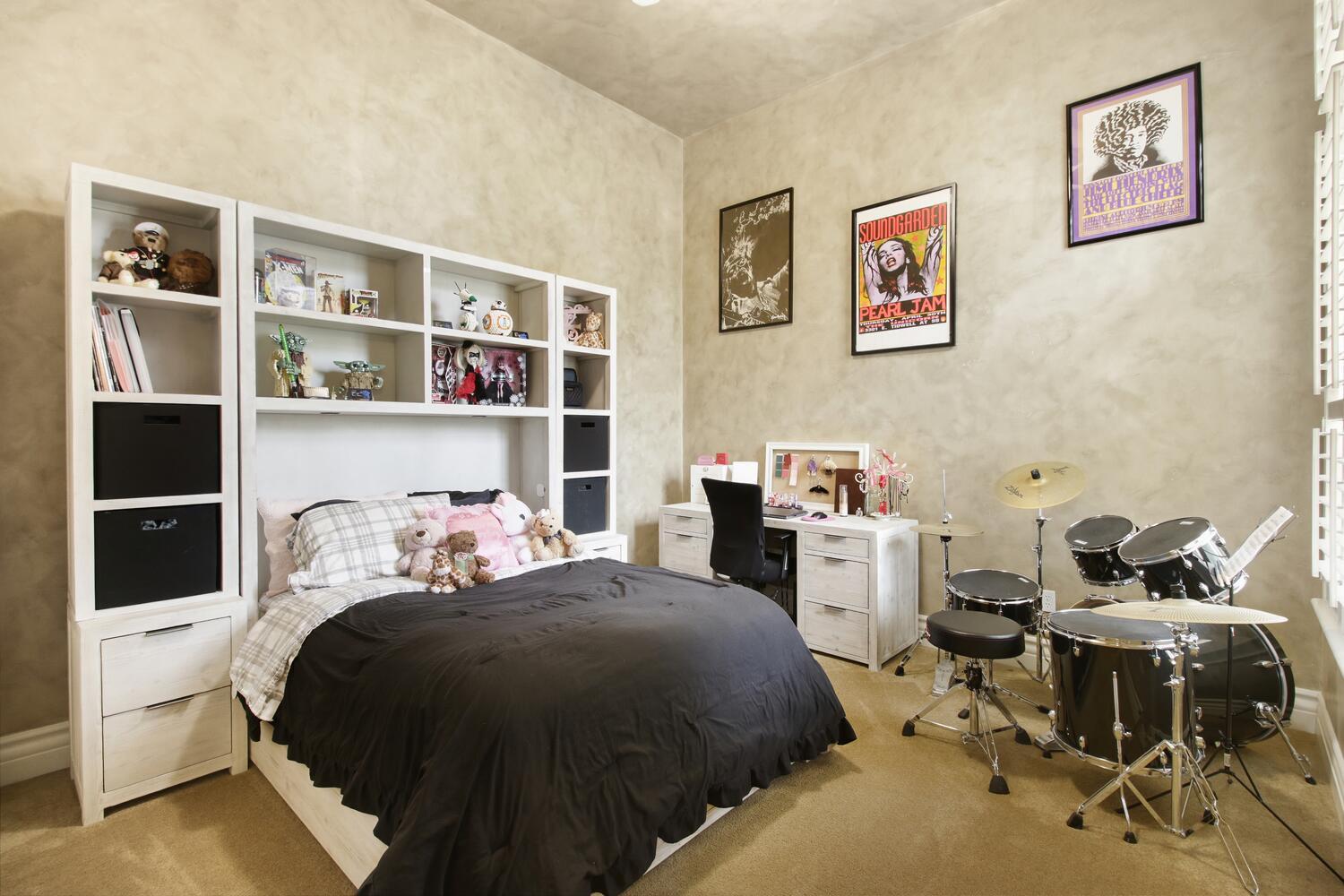 8320 Cedar Falls Court