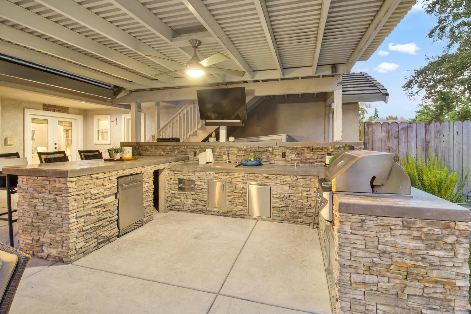 5004 Highgrove Court