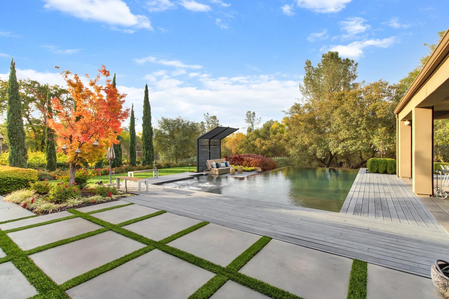 6505 Rutherford Canyon Road