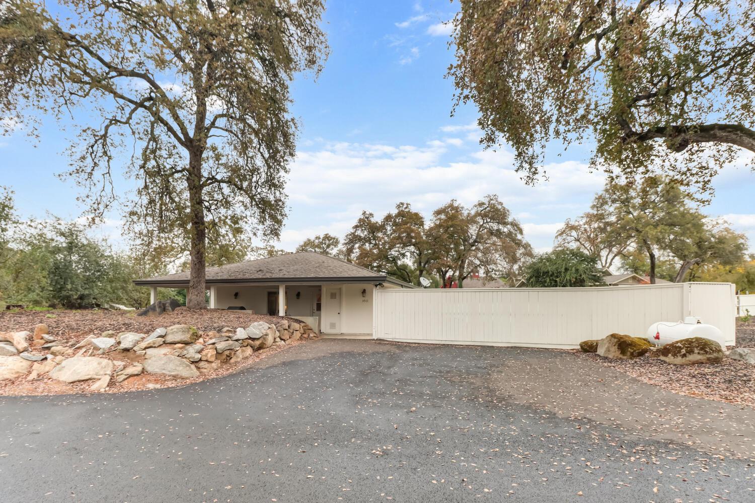 3521 Val Verde Road 3511