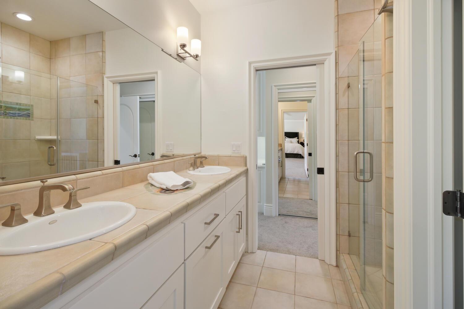 6000 Greystone Place