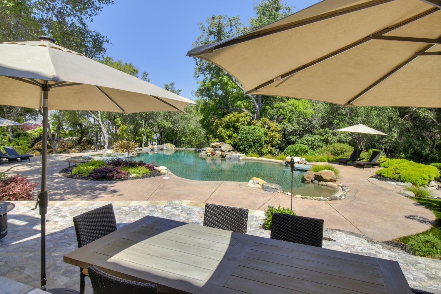 6000 Greystone Place