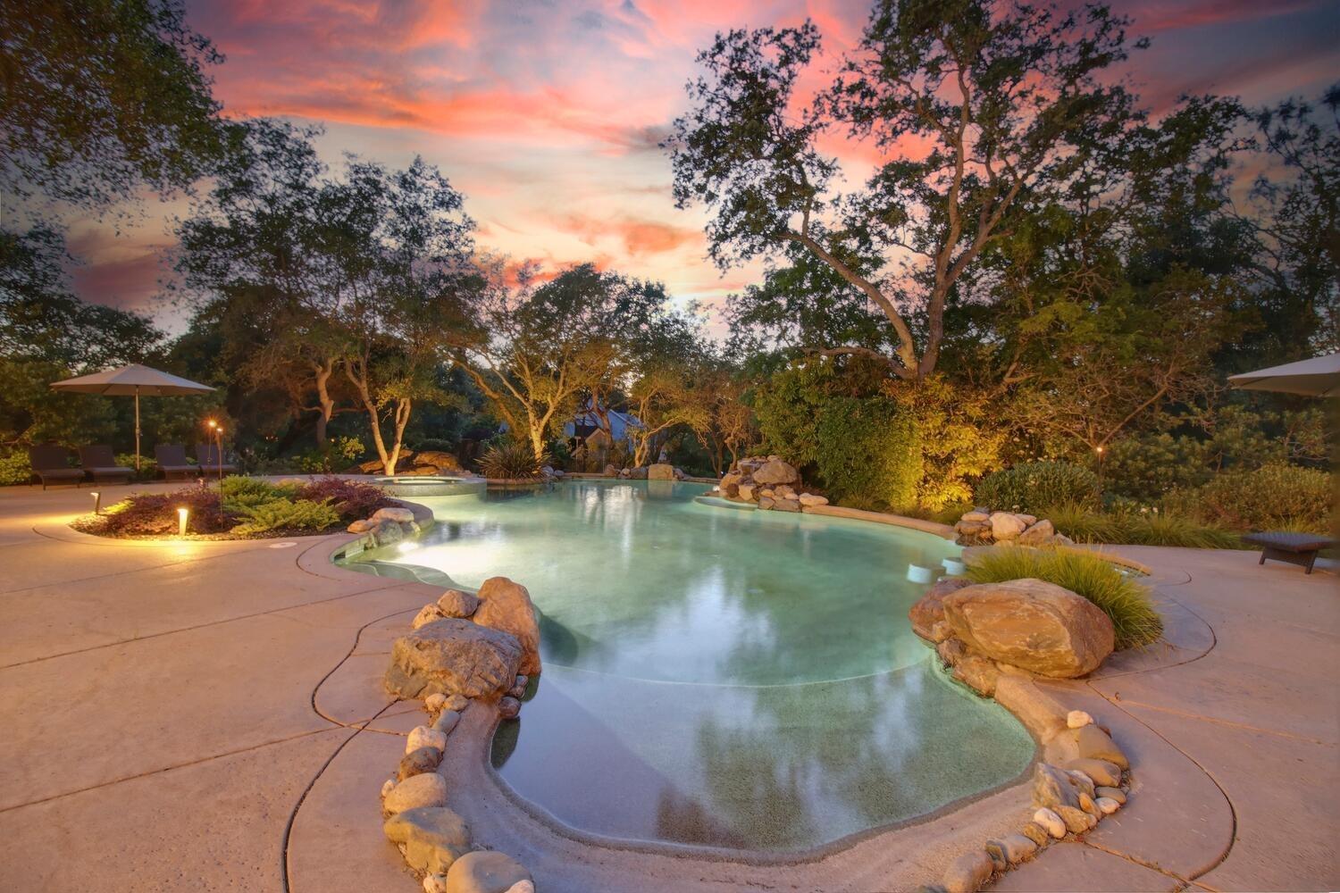 6000 Greystone Place