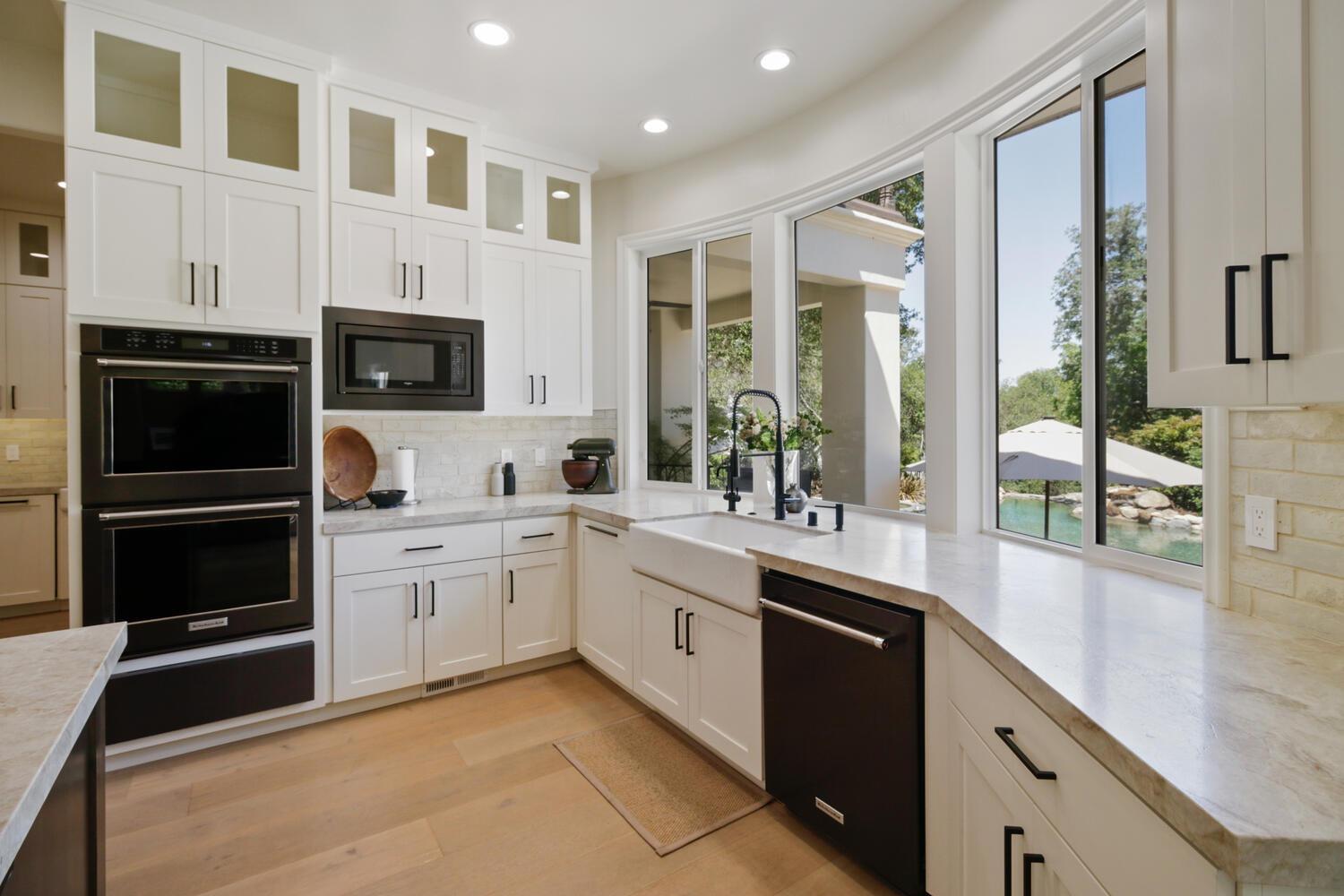 6000 Greystone Place