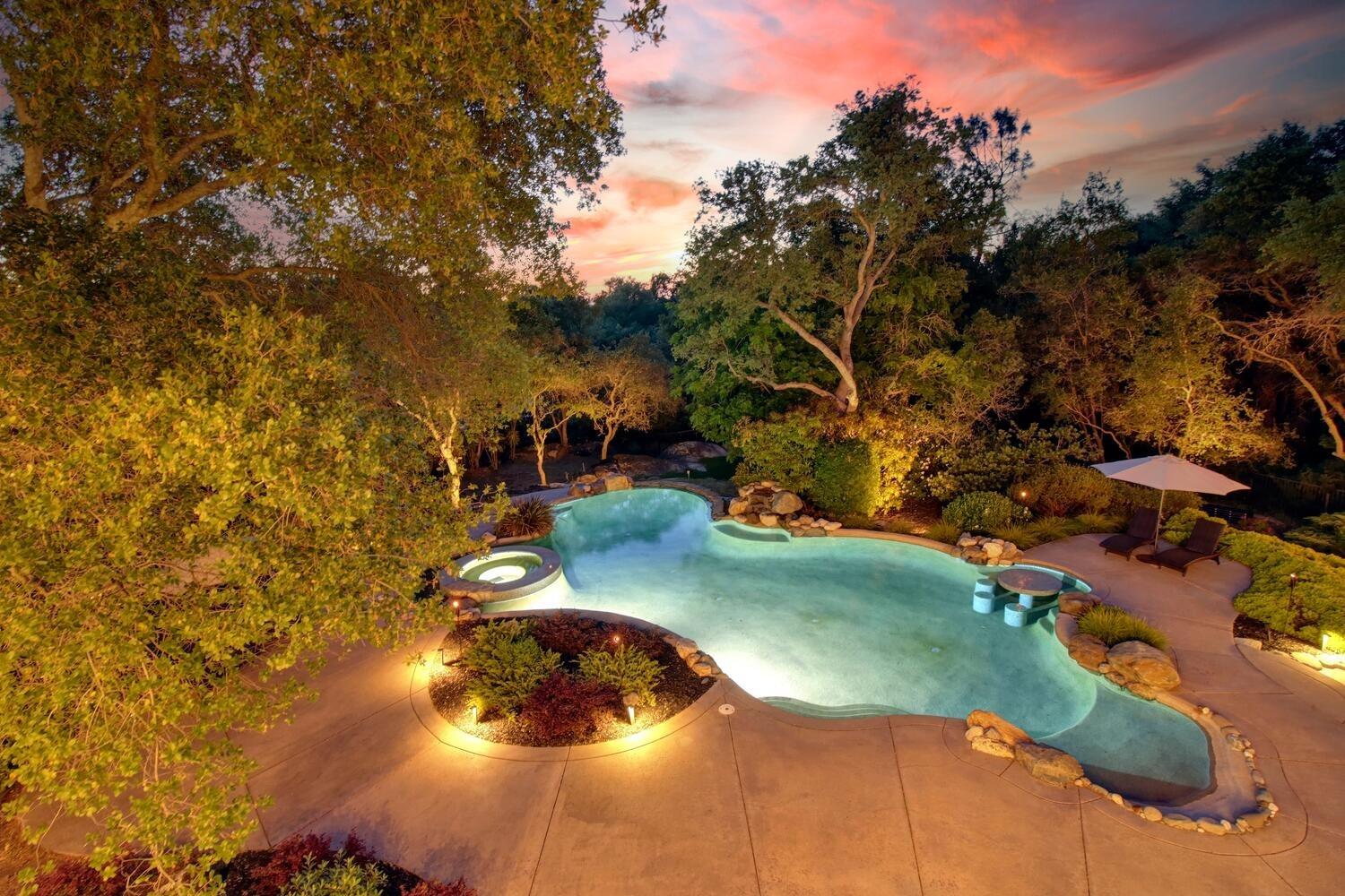 6000 Greystone Place