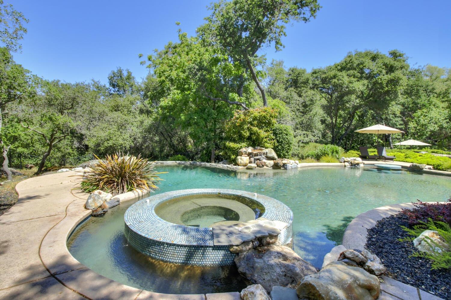 6000 Greystone Place