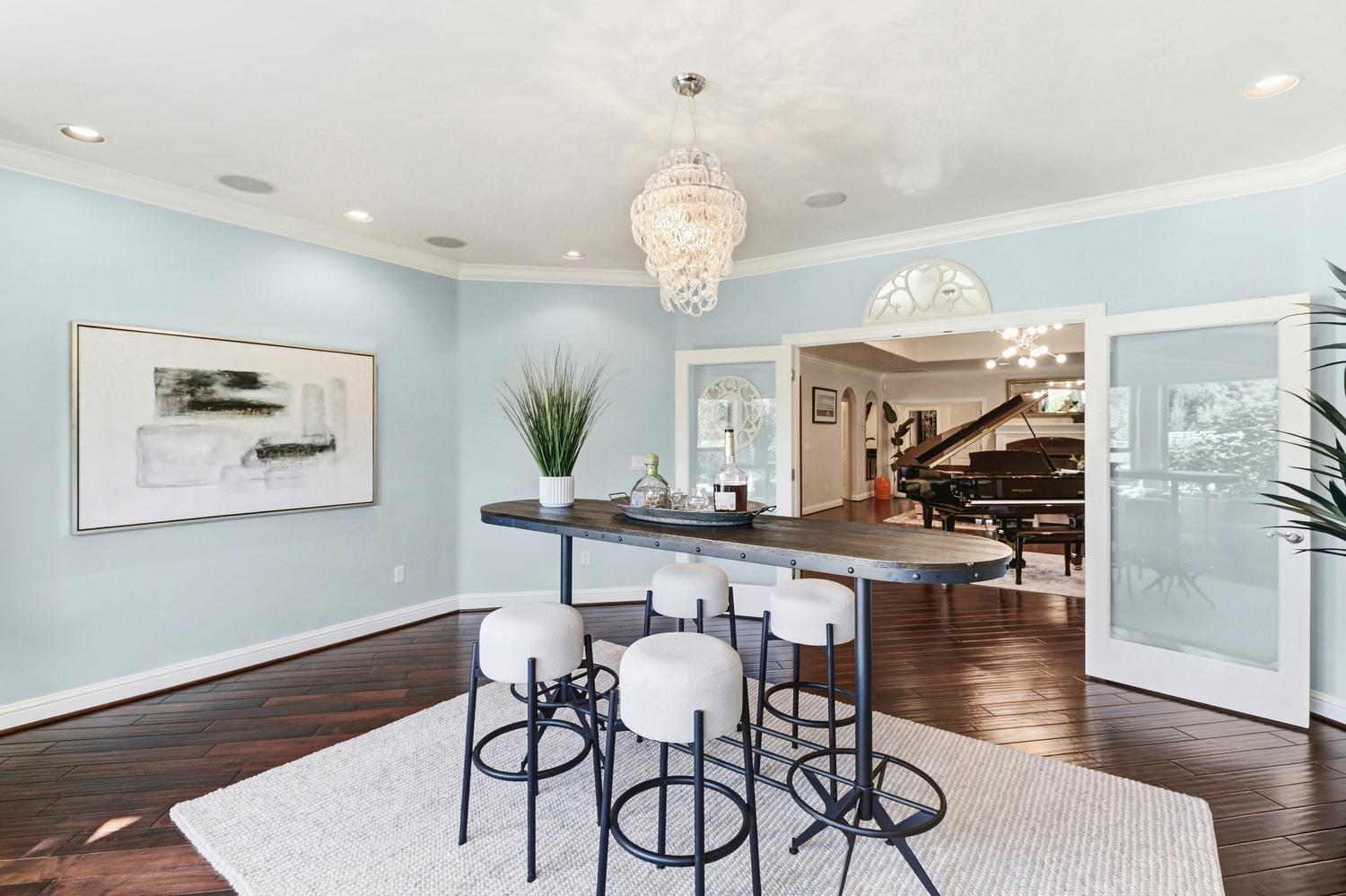 5052 Eureka Road