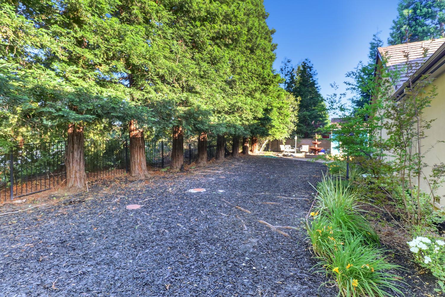 5052 Eureka Road
