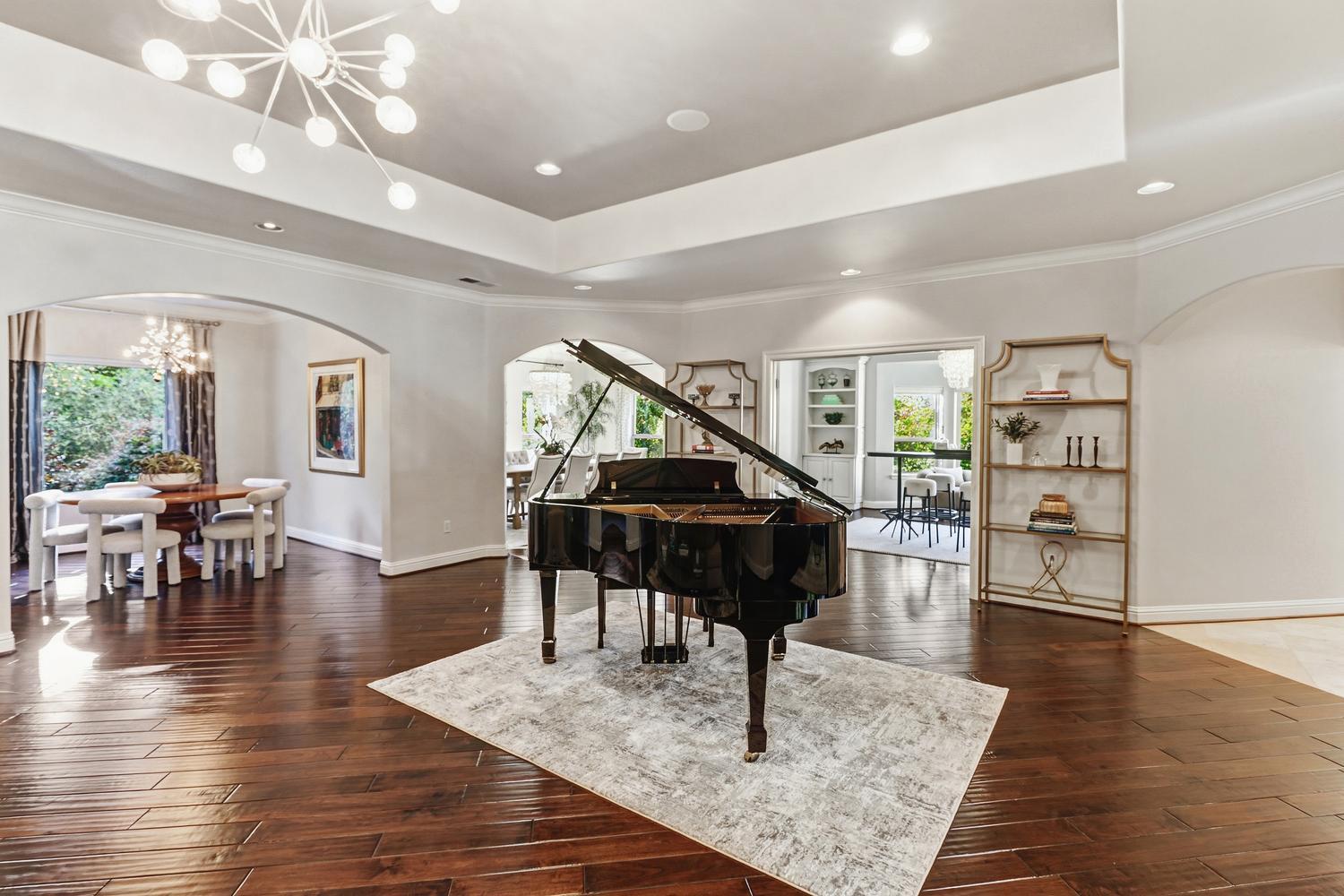 5052 Eureka Road