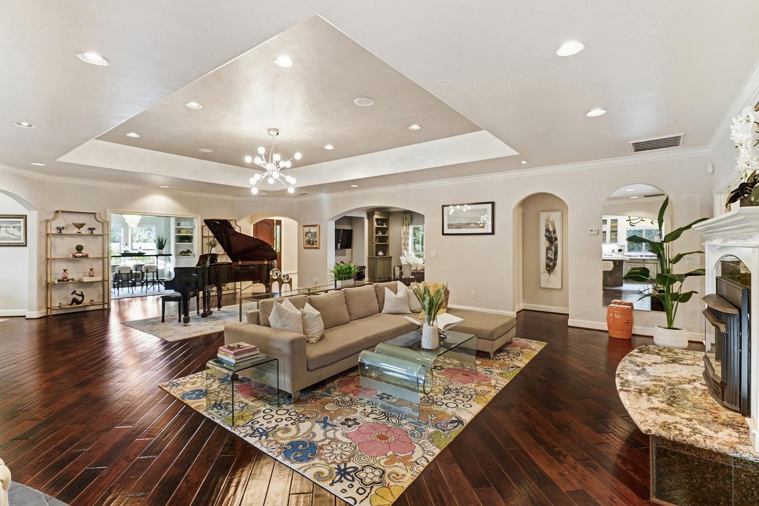 5052 Eureka Road