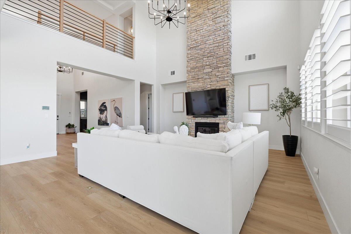 1514 Elmores Way