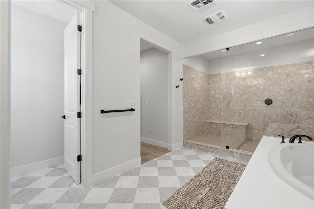 1514 Elmores Way