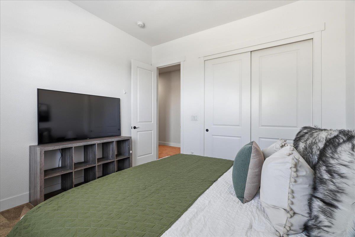 1514 Elmores Way