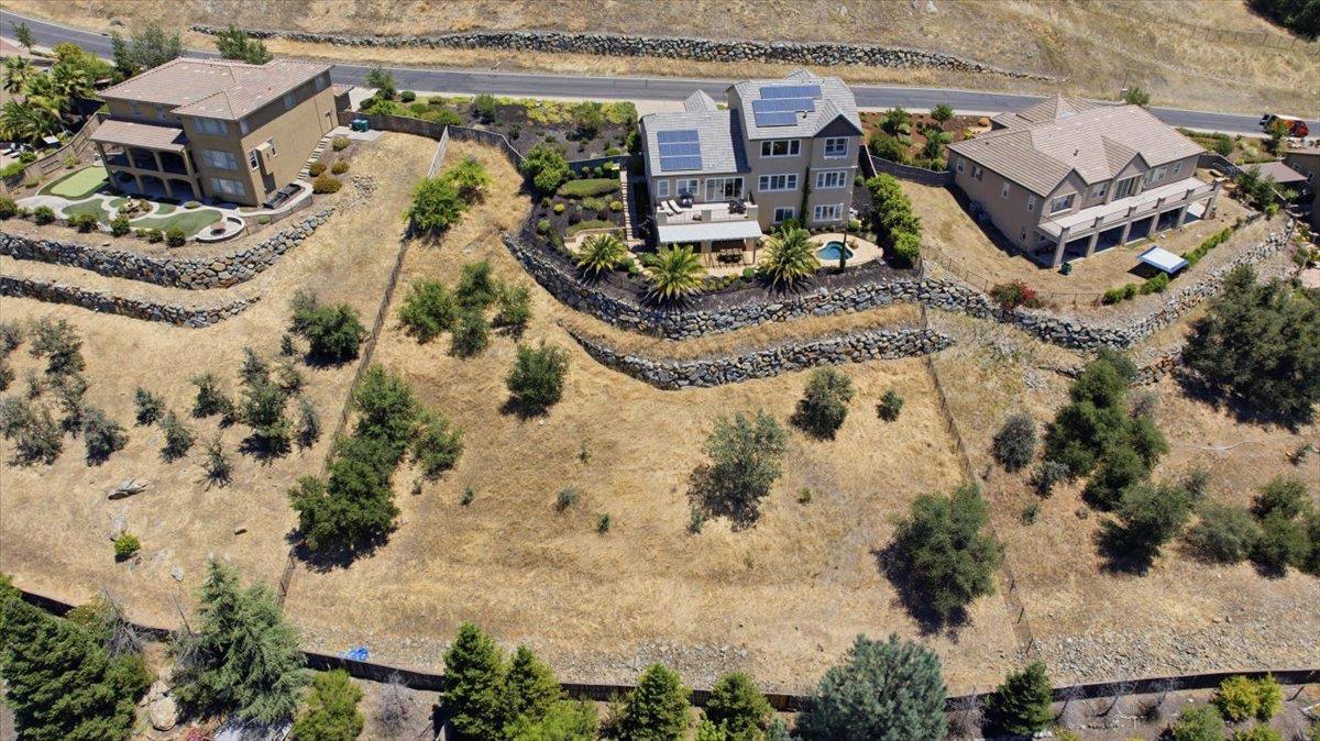 1514 Elmores Way