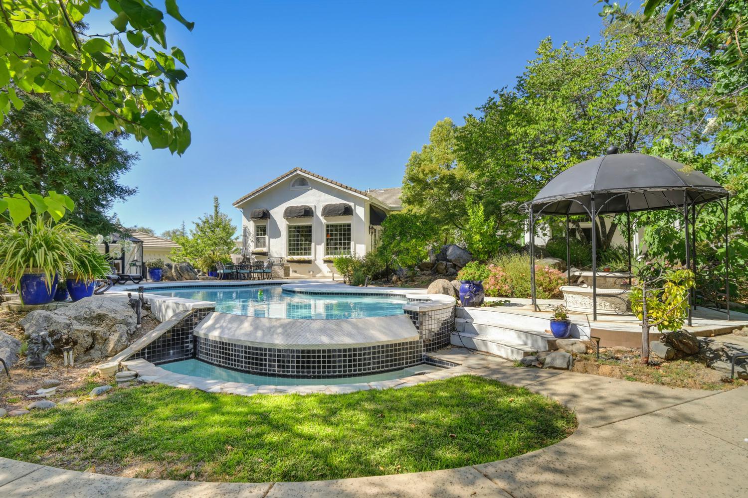 6207 Calle Montalvo Circle