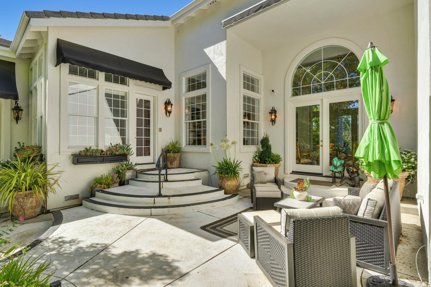 6207 Calle Montalvo Circle