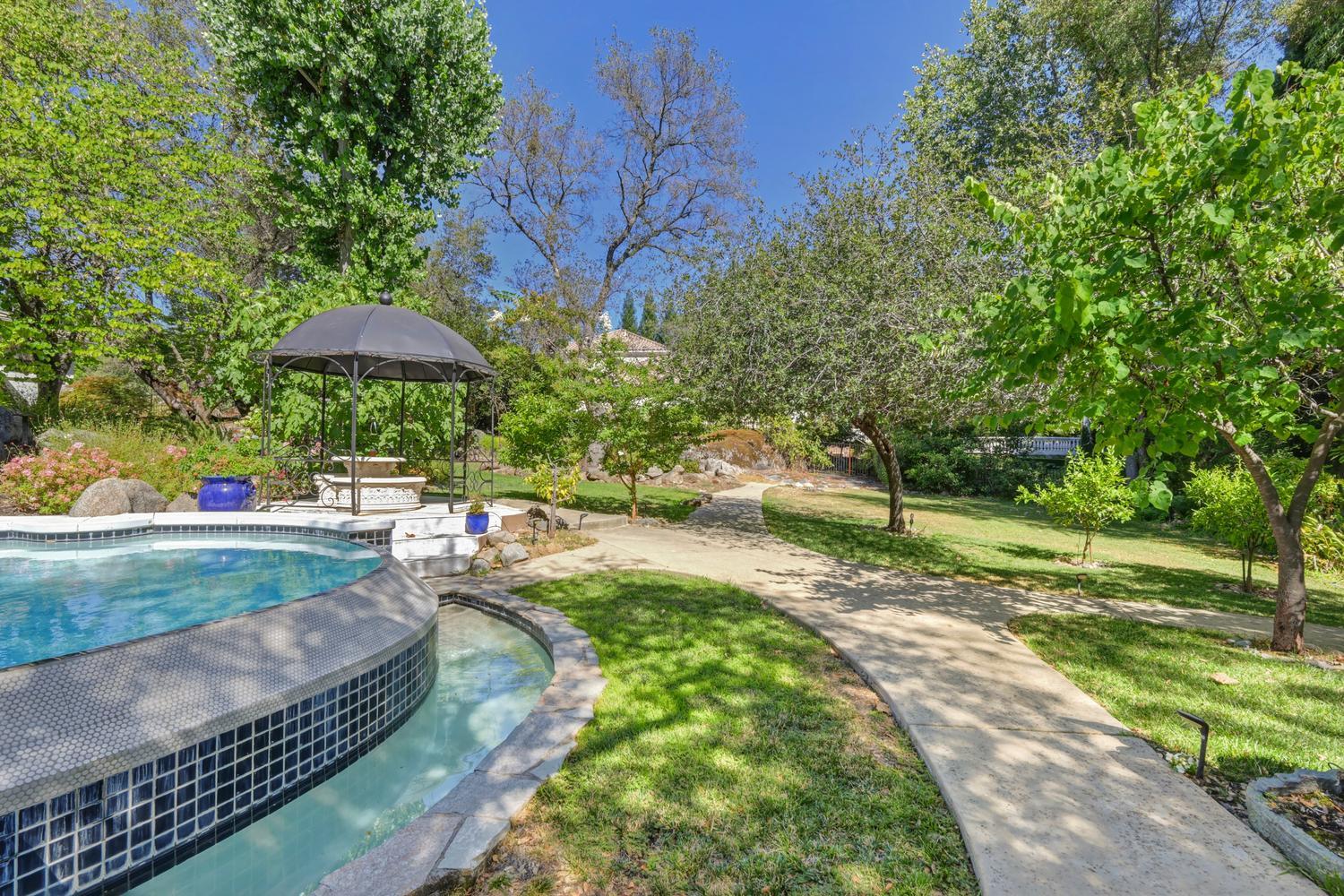 6207 Calle Montalvo Circle