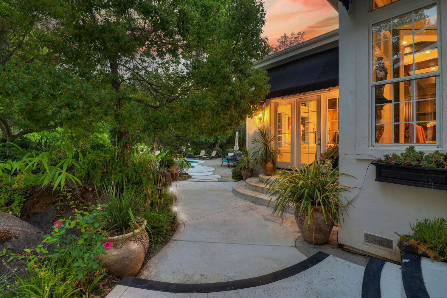 6207 Calle Montalvo Circle