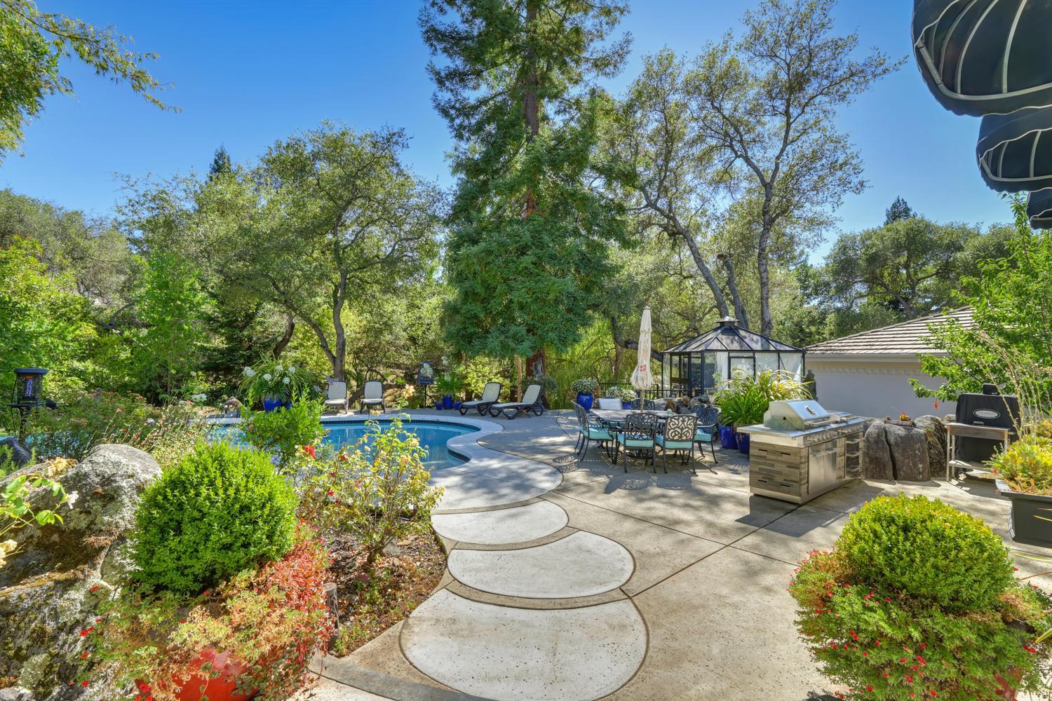 6207 Calle Montalvo Circle