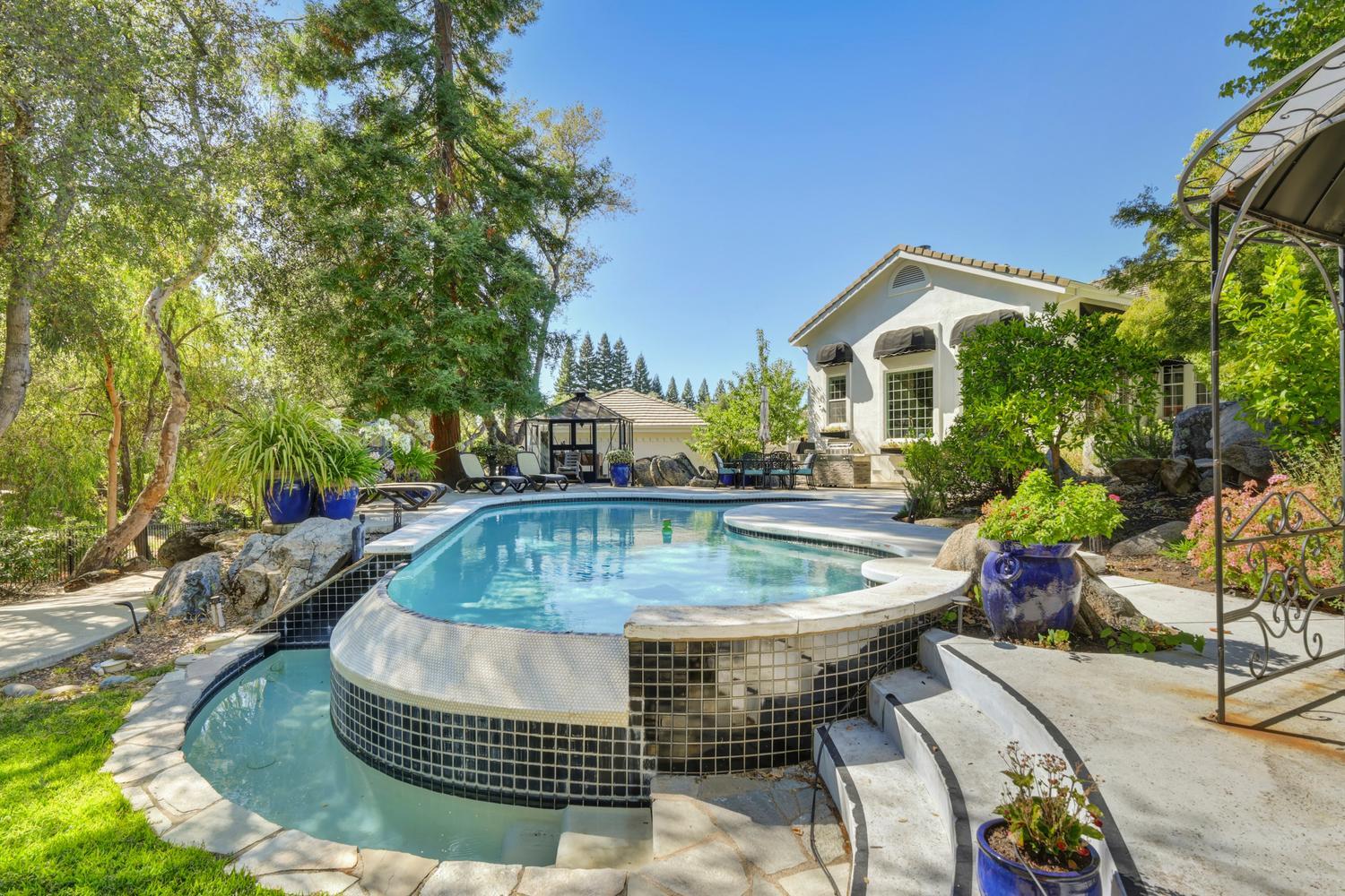 6207 Calle Montalvo Circle