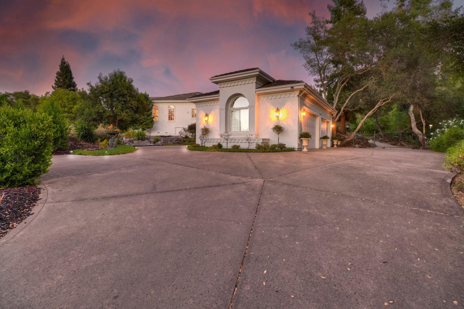 6207 Calle Montalvo Circle