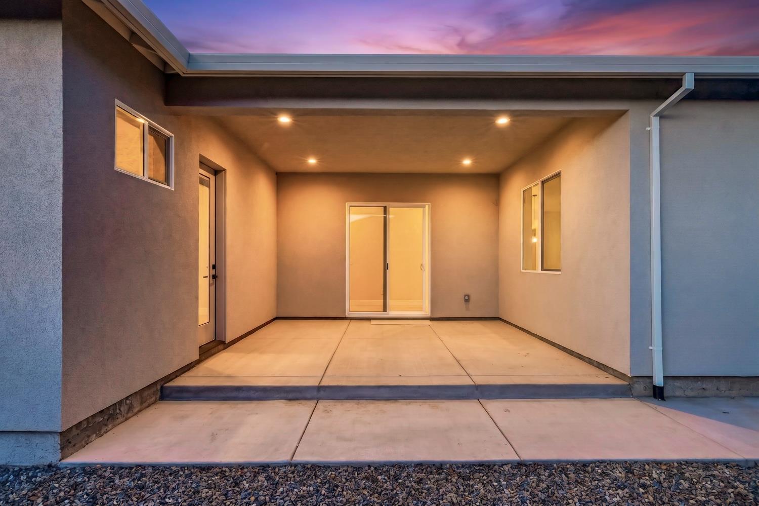6 Moonbeam Court