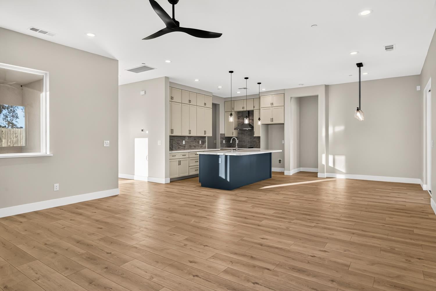 6 Moonbeam Court
