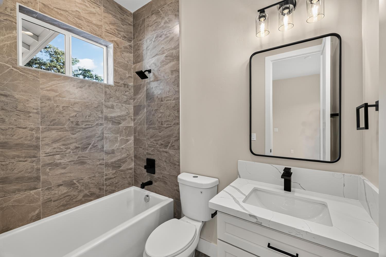 6 Moonbeam Court