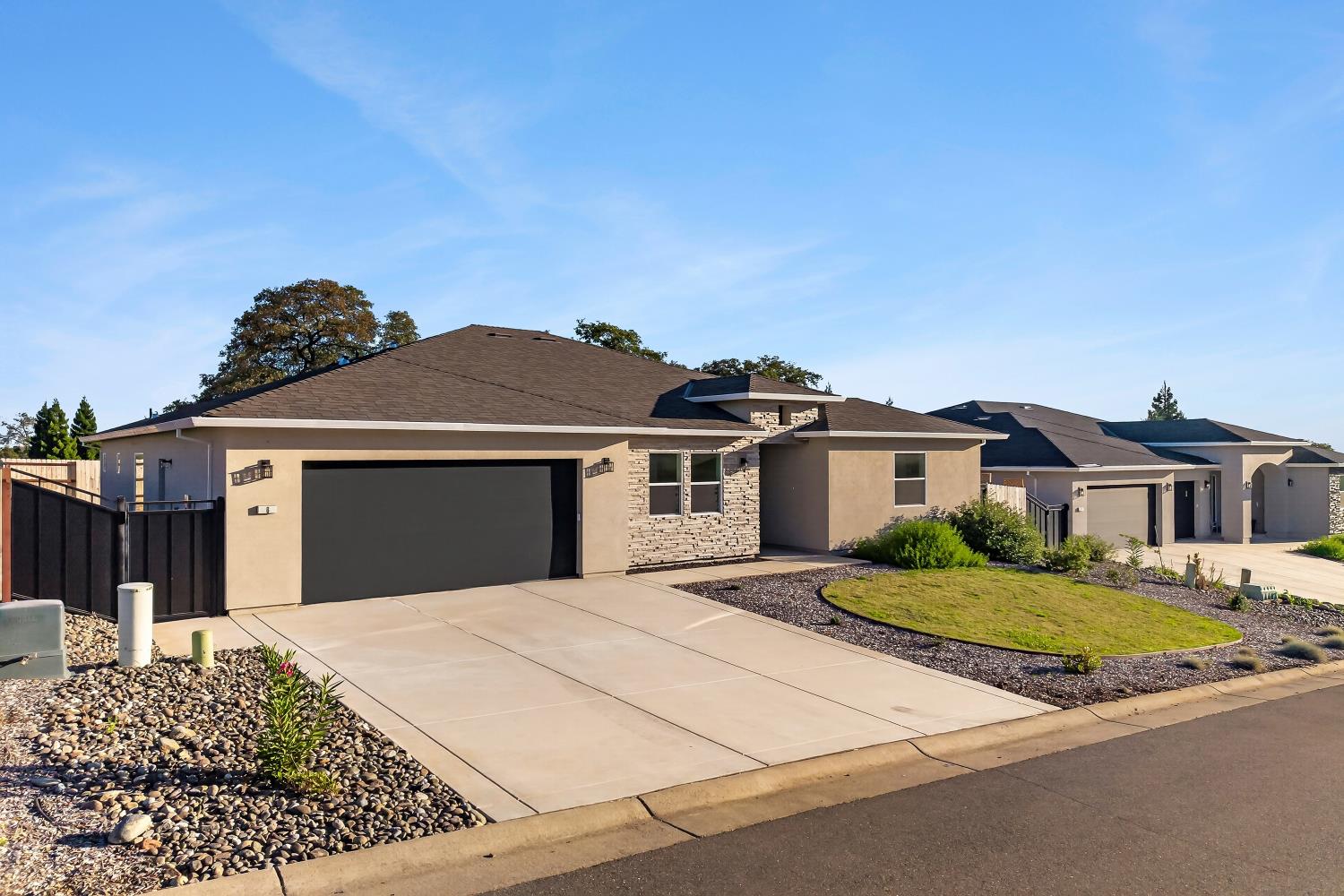 6 Moonbeam Court