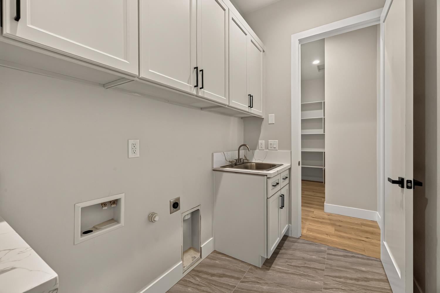6 Moonbeam Court