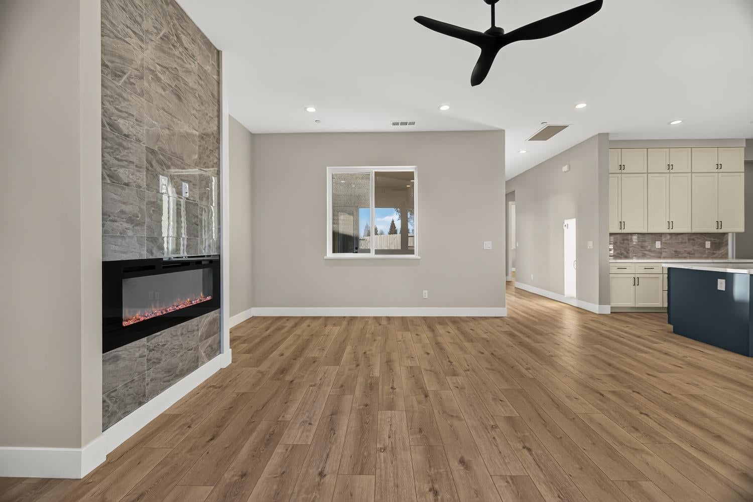 6 Moonbeam Court