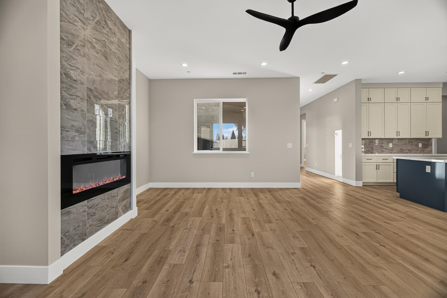 6 Moonbeam Court