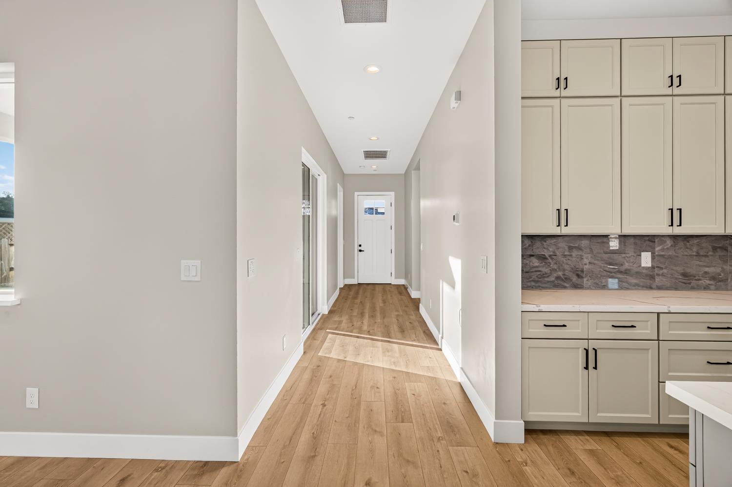 6 Moonbeam Court