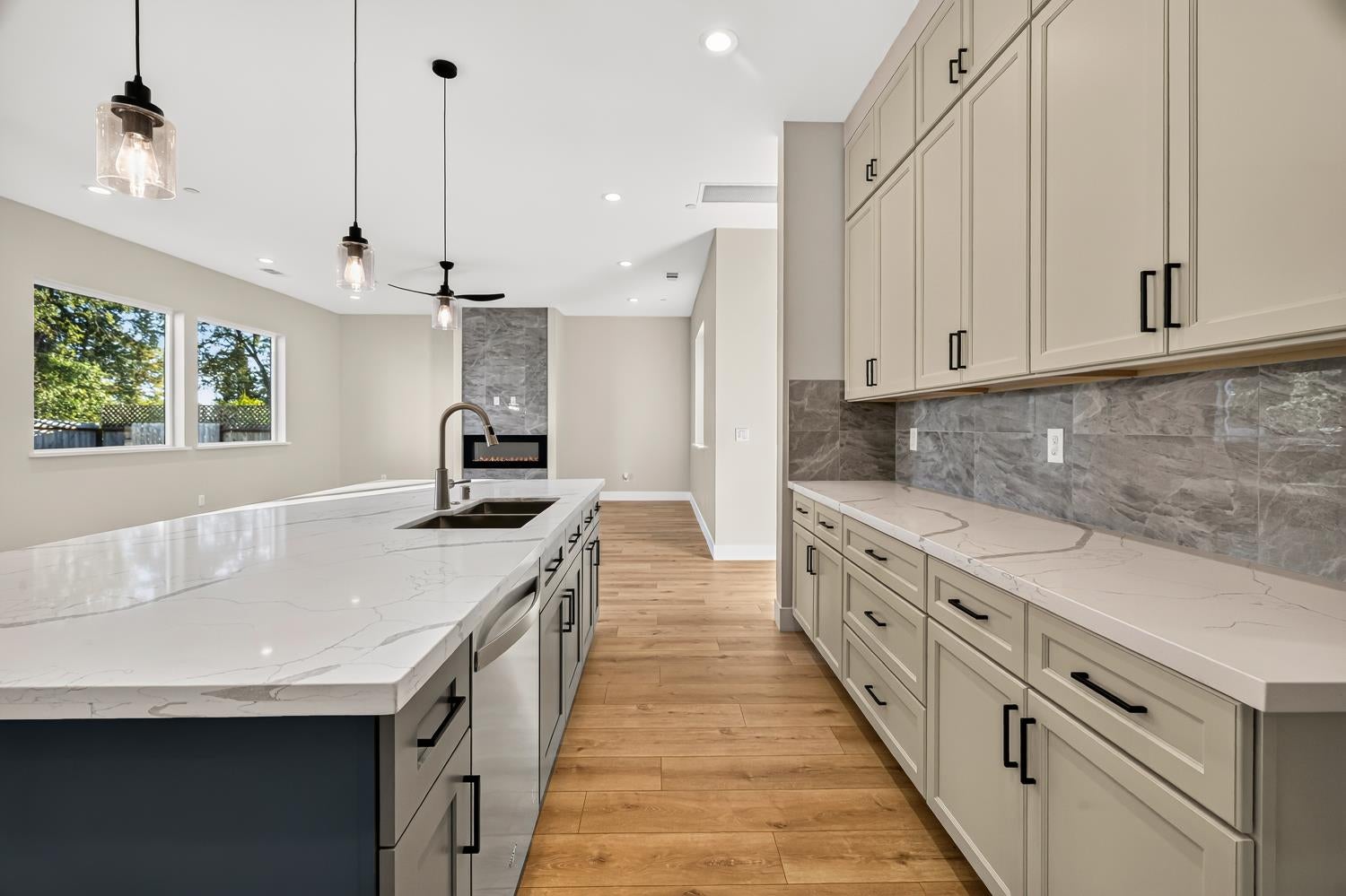 6 Moonbeam Court
