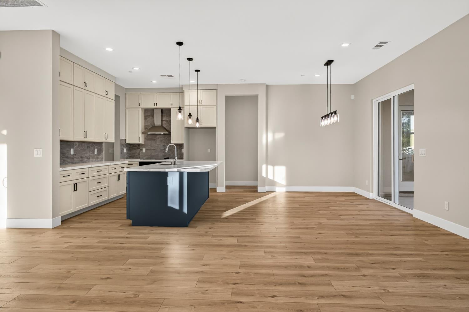 6 Moonbeam Court