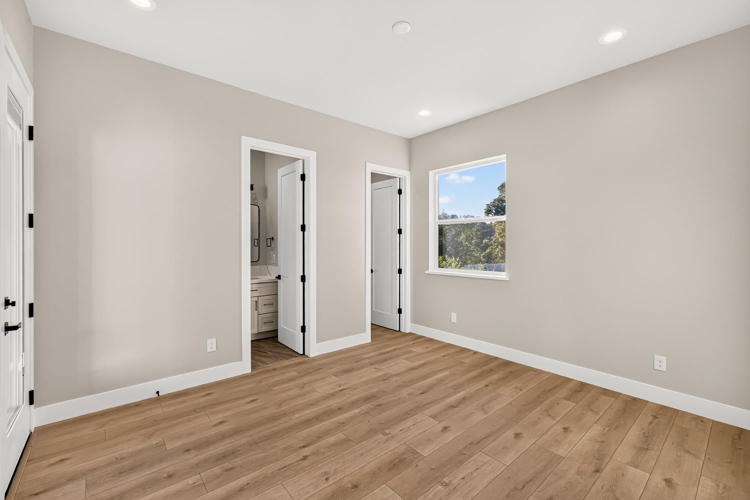 6 Moonbeam Court
