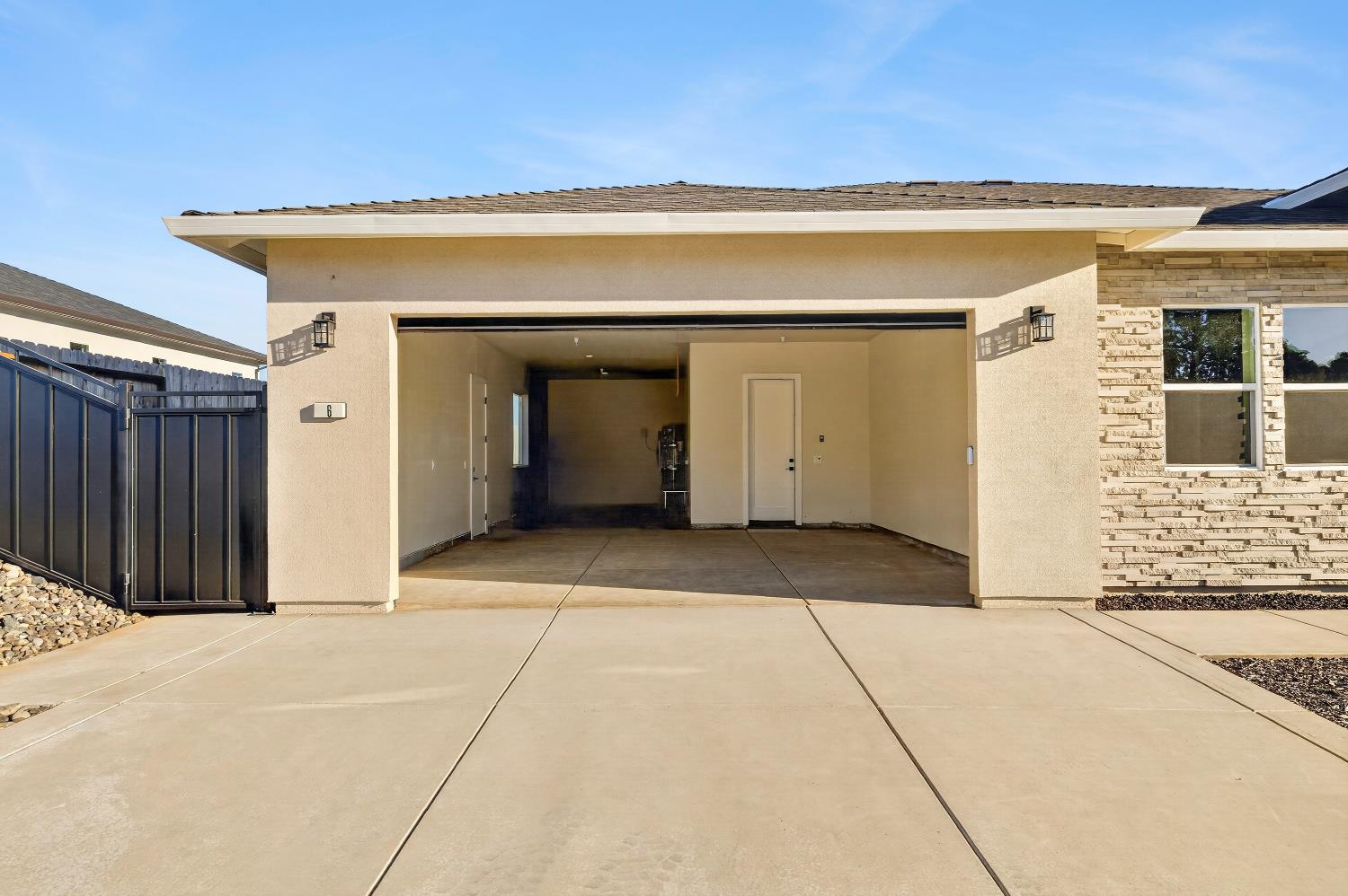 6 Moonbeam Court